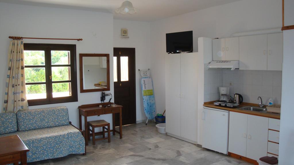 Calamon Apartments Episkopi  Exterior photo